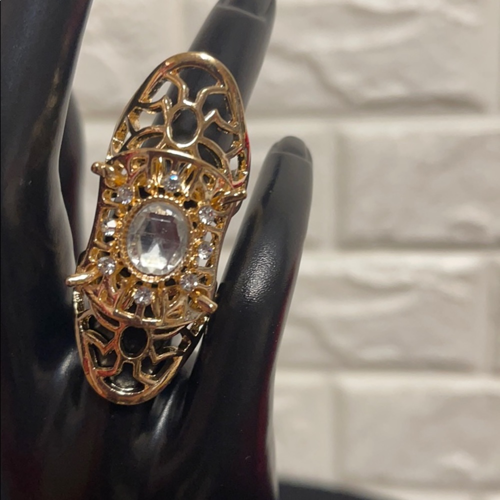 Large Ring - Picture 3 of 5